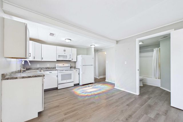 1348 County Road 806, Gainesville, MO 65655