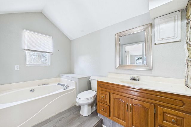 1348 County Road 806, Gainesville, MO 65655