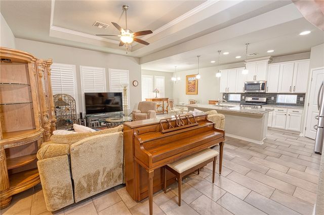 8113 Luz De Luna St, Corpus Christi, TX 78414