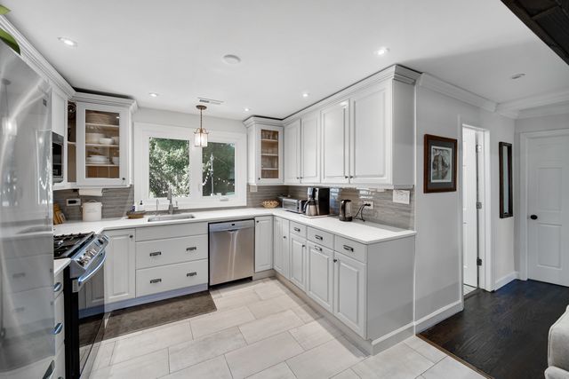 148 Wheeling Avenue, Wheeling, IL 60090