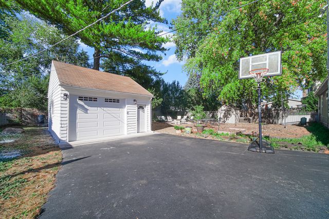 148 Wheeling Avenue, Wheeling, IL 60090