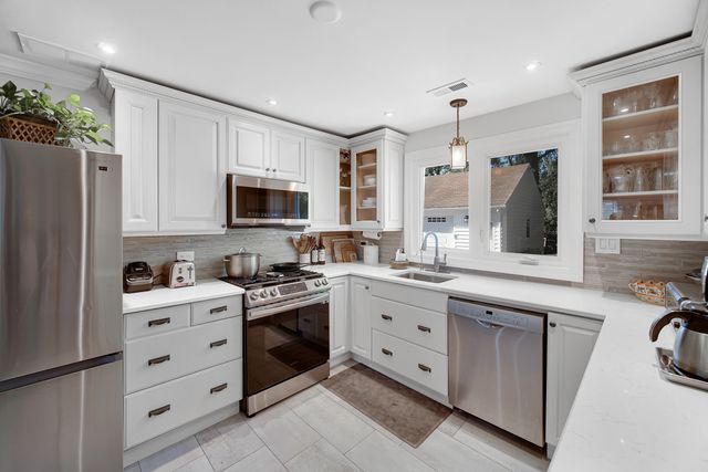 148 Wheeling Avenue, Wheeling, IL 60090