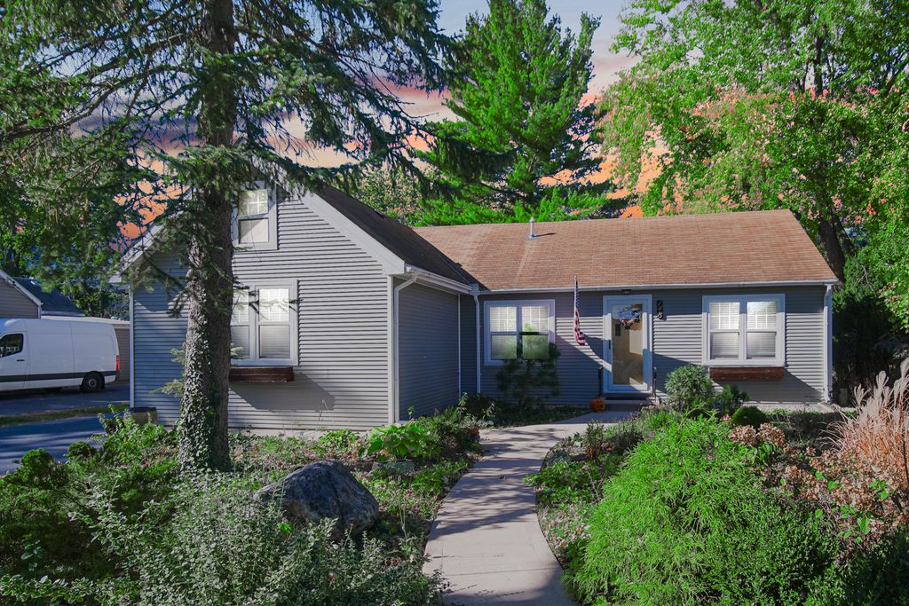 148 Wheeling Avenue, Wheeling, IL 60090