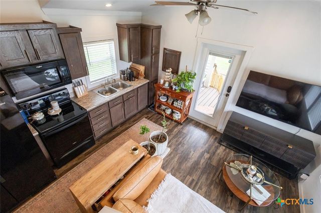 3270 FM 671, Luling, TX 78648