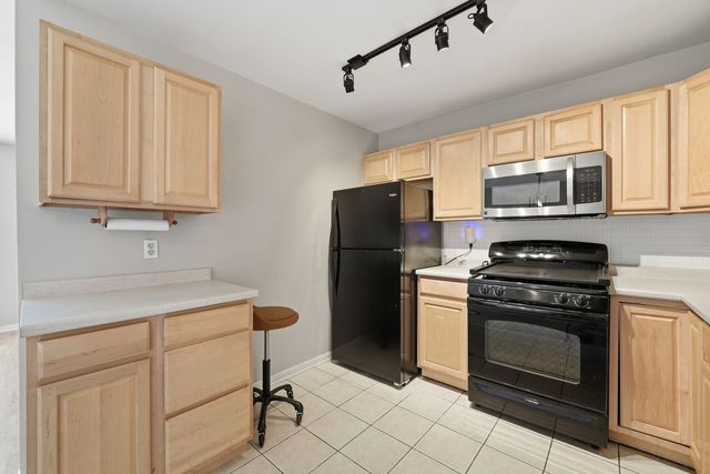 1326 ELDER Drive, Aurora, IL 60506