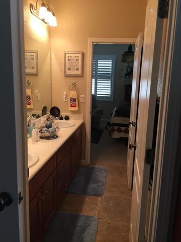 2808 Espana Ln, Modesto, CA 95355