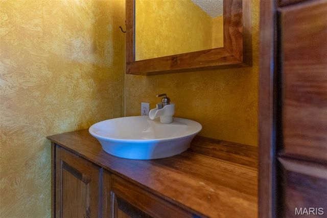 202 Dauphine Drive, Lake St Louis, MO 63367