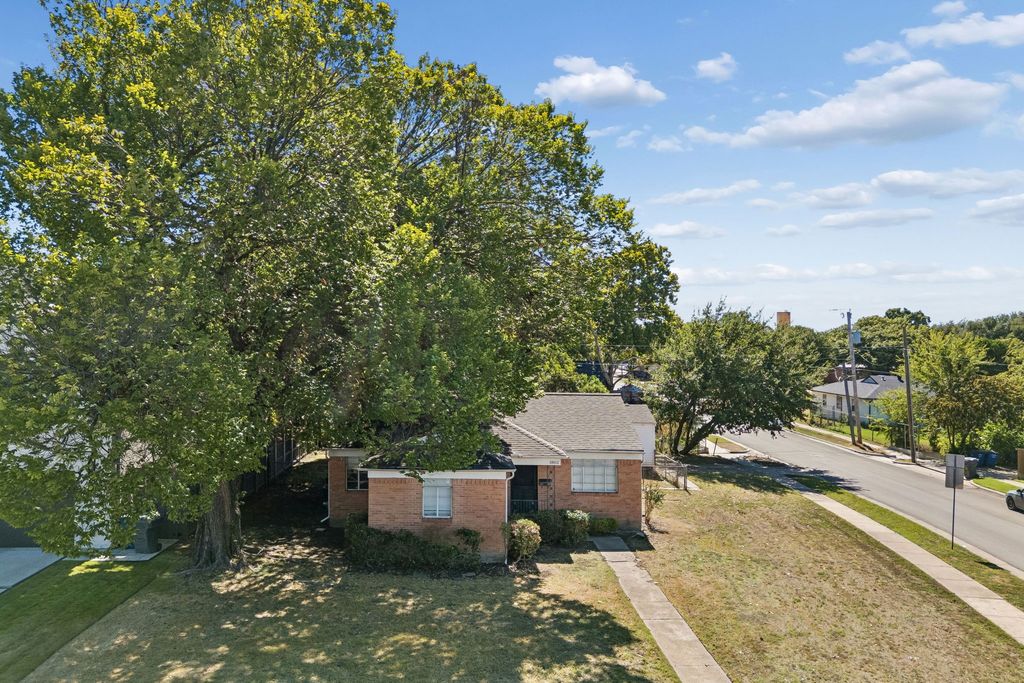 3802 Dunhaven Road, Dallas, TX 75220