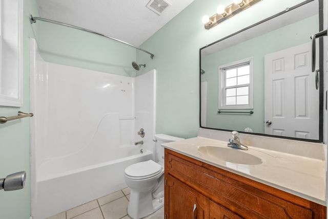 3452 Sandpiper Dr, Clarksville, TN 37042