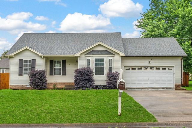 3452 Sandpiper Dr, Clarksville, TN 37042