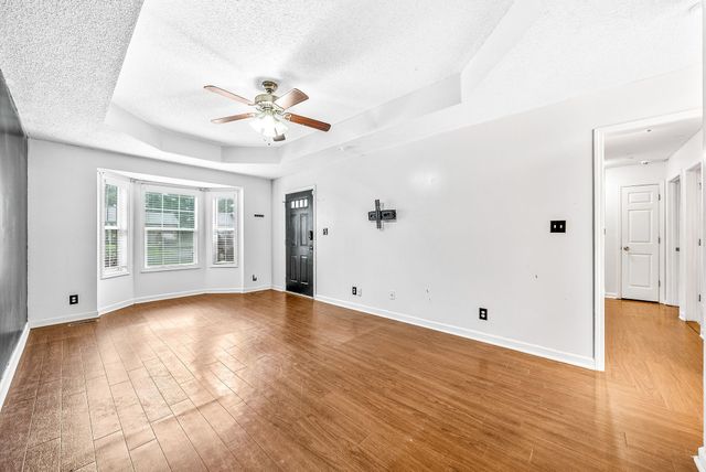 3452 Sandpiper Dr, Clarksville, TN 37042