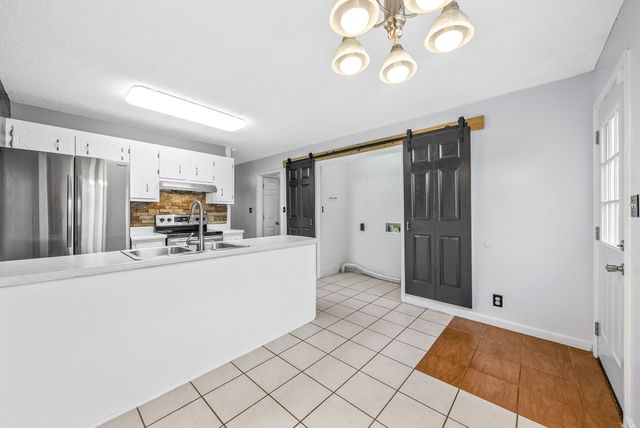 3452 Sandpiper Dr, Clarksville, TN 37042