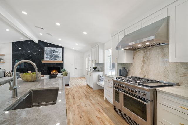 4336 Irvin Simmons Drive, Dallas, TX 75229