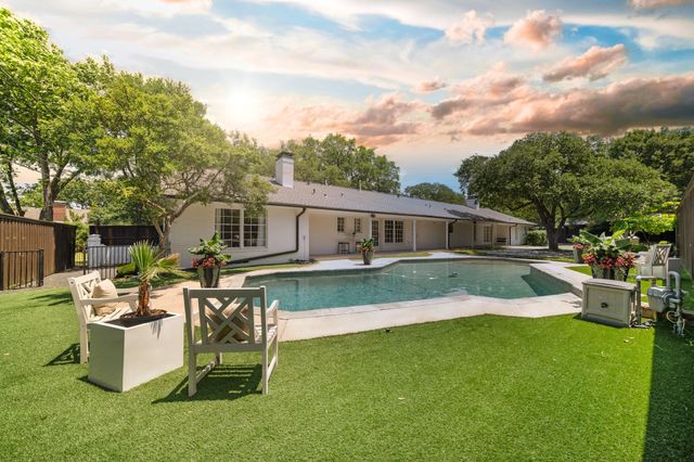 4336 Irvin Simmons Drive, Dallas, TX 75229