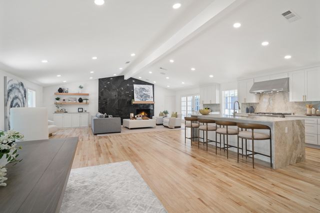 4336 Irvin Simmons Drive, Dallas, TX 75229