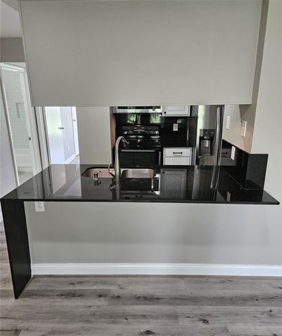 18617 Egret Bay Boulevard 507, Webster, TX 77058