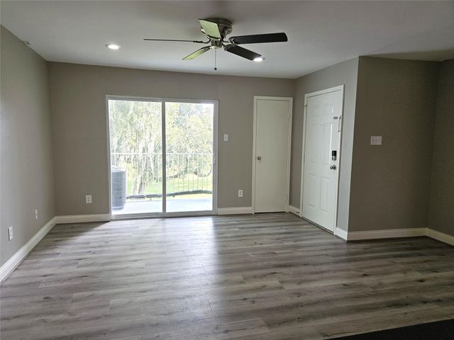 18617 Egret Bay Boulevard 507, Webster, TX 77058