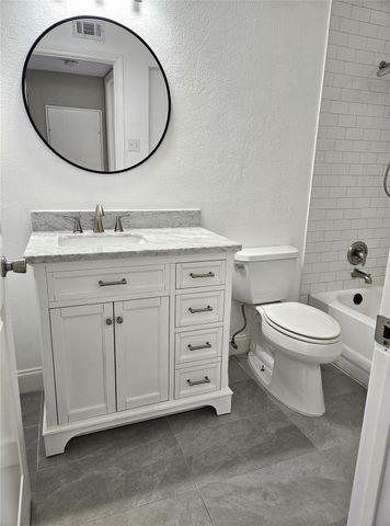 18617 Egret Bay Boulevard 507, Webster, TX 77058