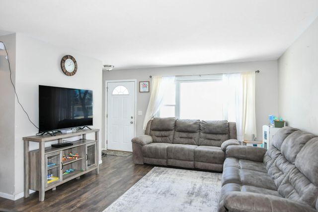 1207 19th Street S, Moorhead, MN 56560