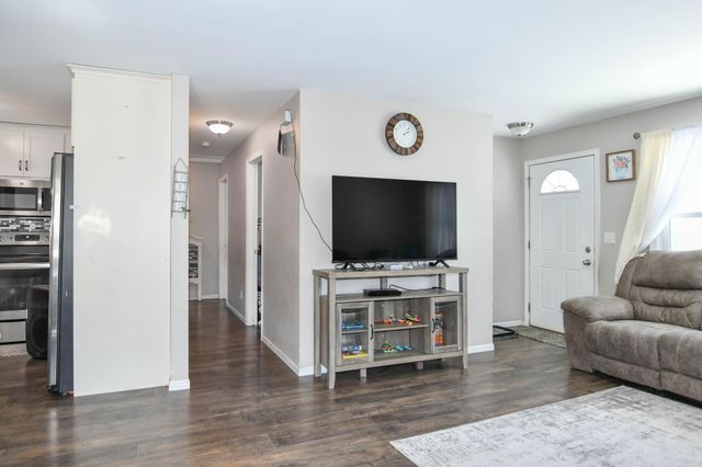 1207 19th Street S, Moorhead, MN 56560