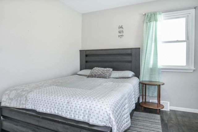 1207 19th Street S, Moorhead, MN 56560