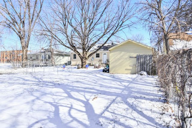 1207 19th Street S, Moorhead, MN 56560