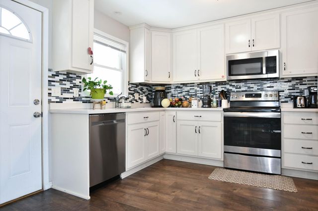 1207 19th Street S, Moorhead, MN 56560