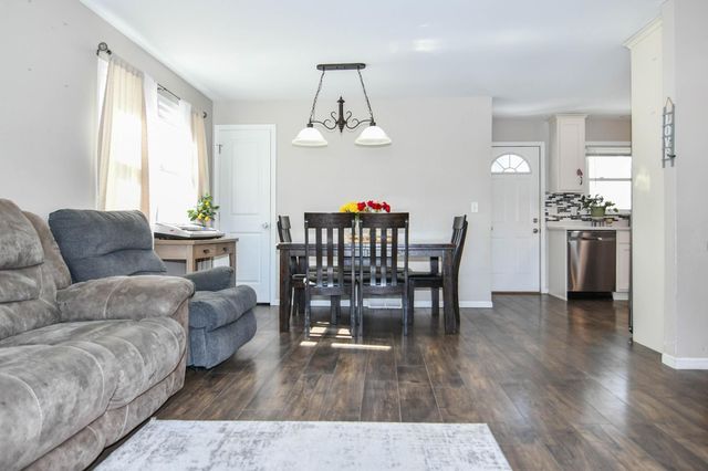 1207 19th Street S, Moorhead, MN 56560