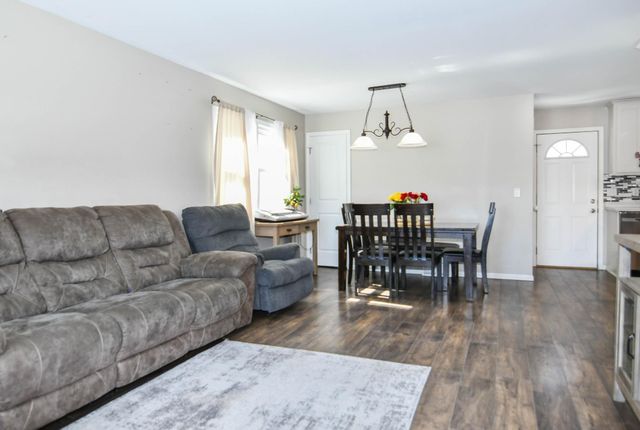 1207 19th Street S, Moorhead, MN 56560