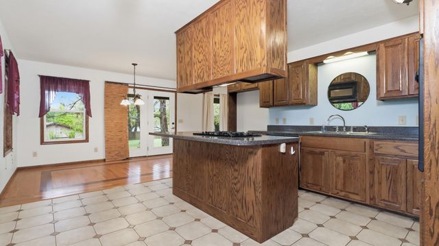 412 W 14th Street, Mountain Grove, MO 65711