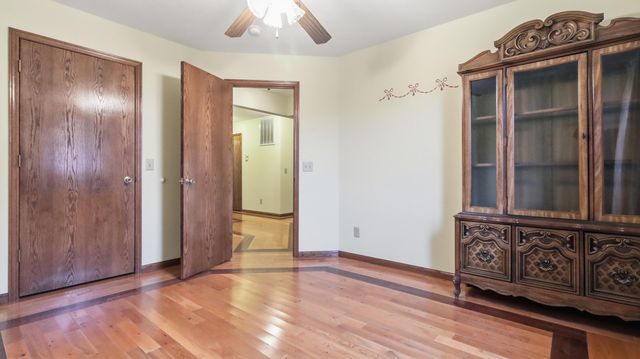 412 W 14th Street, Mountain Grove, MO 65711