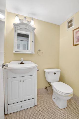 126 Kingswood F 126, West Palm Beach, FL 33417