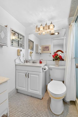 126 Kingswood F 126, West Palm Beach, FL 33417