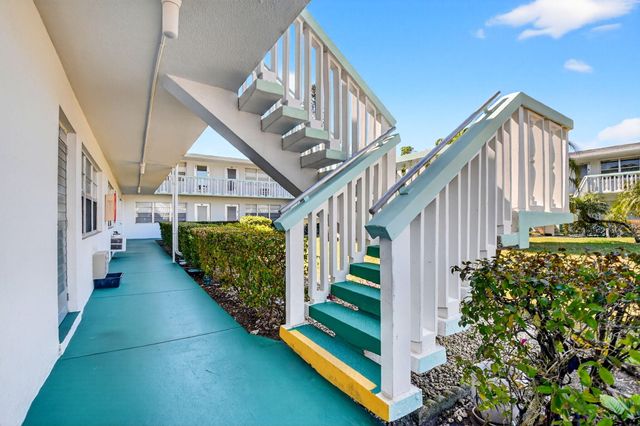 126 Kingswood F 126, West Palm Beach, FL 33417