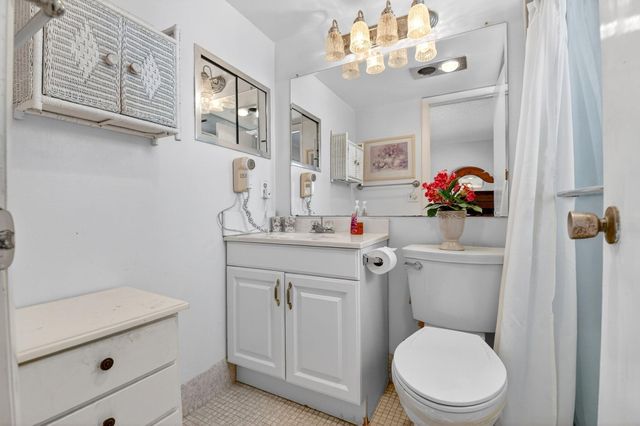 126 Kingswood F 126, West Palm Beach, FL 33417