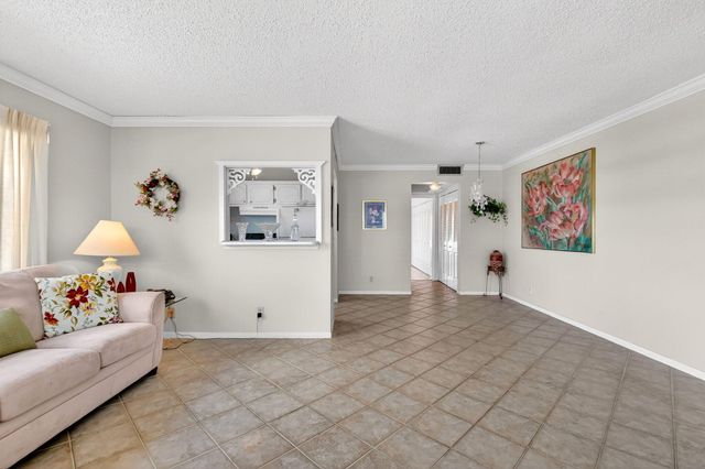 126 Kingswood F 126, West Palm Beach, FL 33417