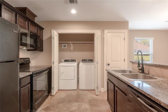 2002 20th Street 501, Huntsville, TX 77340