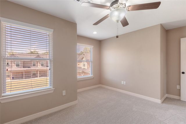 2002 20th Street 501, Huntsville, TX 77340