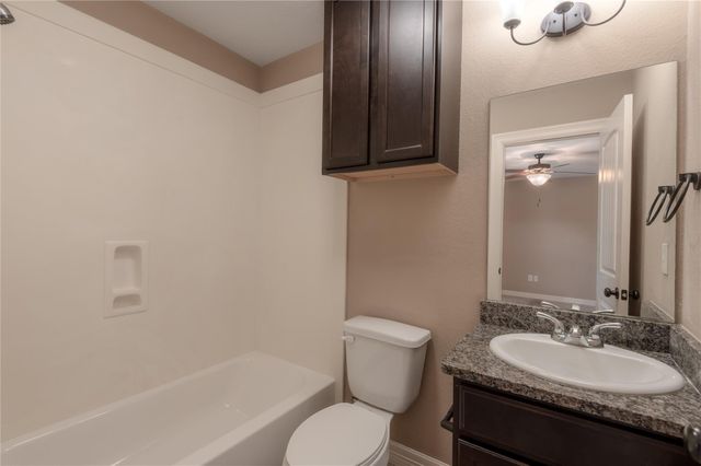 2002 20th Street 501, Huntsville, TX 77340