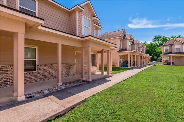 2002 20th Street 501, Huntsville, TX 77340