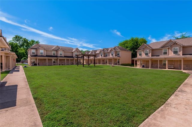 2002 20th Street 501, Huntsville, TX 77340