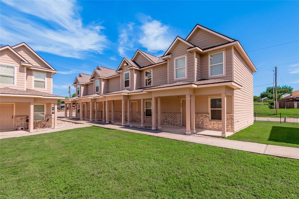 2002 20th Street 501, Huntsville, TX 77340