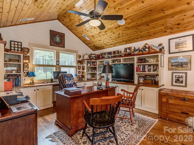 18321 Rosapenny Road, Charlotte, NC 28278