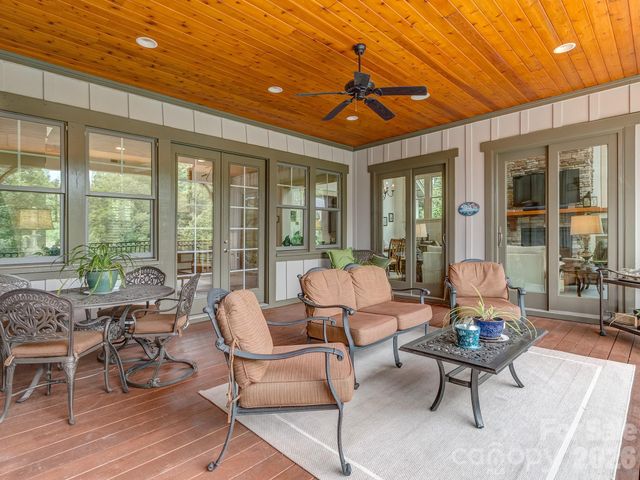 18321 Rosapenny Road, Charlotte, NC 28278