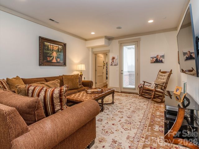 18321 Rosapenny Road, Charlotte, NC 28278