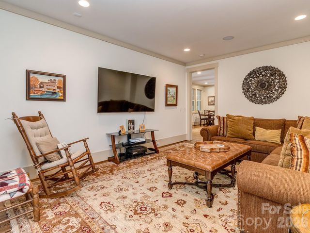 18321 Rosapenny Road, Charlotte, NC 28278