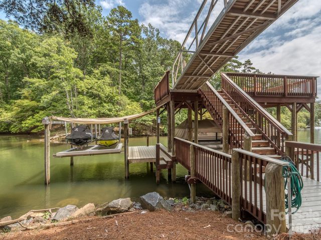 18321 Rosapenny Road, Charlotte, NC 28278