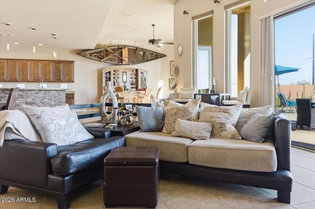 39410 N 7TH Street, Phoenix, AZ 85086