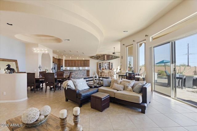 39410 N 7TH Street, Phoenix, AZ 85086