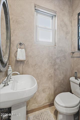 39410 N 7TH Street, Phoenix, AZ 85086